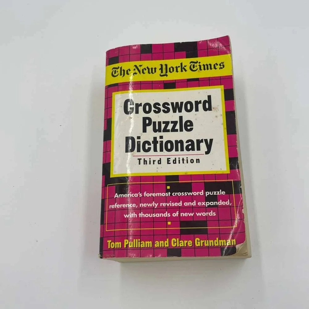 The New York Times Crossword Puzzle Dictionary Third Edition Vintage‎